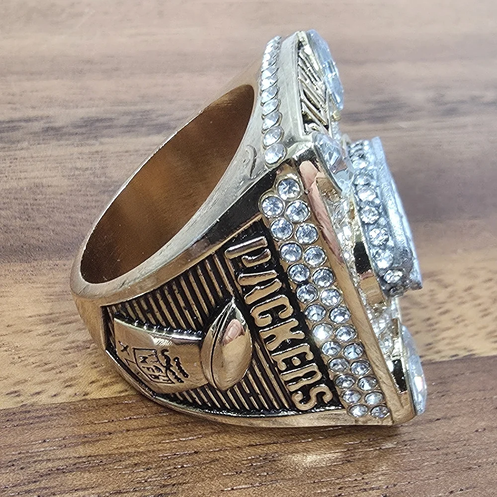 Green‎ Bay Packers Championship Ring Fan Edition 2010 Favre Gold